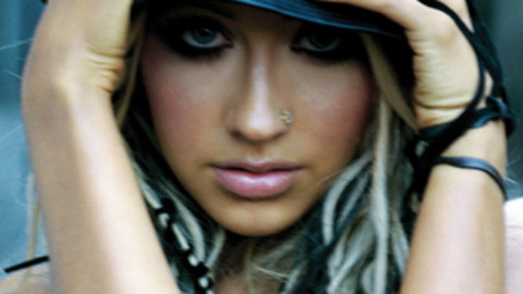 Christina Aguilera - Soundbreaking